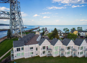 Exterior view of South Pier Inn.