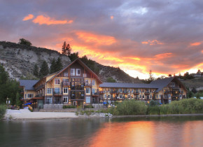 Exterior view of Summerland Waterfront Resort.