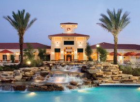 Exterior view of Holiday Inn Club Vacations at Orange Lake Resort.