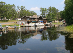 Exterior view of Popp's Resort.