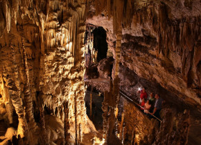 Natural Bridge Caverns near River City Resorts.