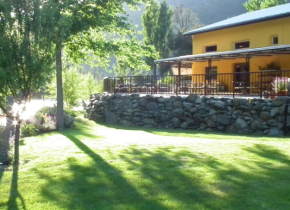 Exterior view of Strawhouse Resorts.
