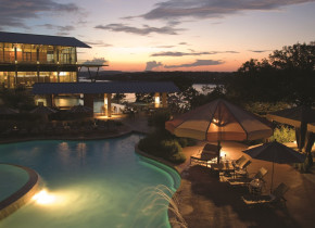 Exterior view of Lakeway Resort and Spa.