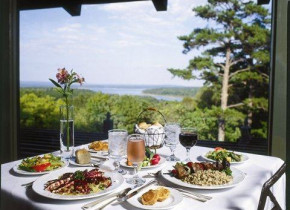 Dining at Red Apple Inn & Country Club.