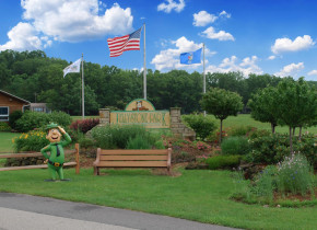 Exterior view at Yogi Bear's Jellystone Park Warrens.
