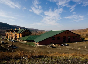 Exterior view at Hope Lake Lodge & Indoor Waterpark.