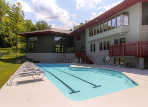Outdoor pool at GetAway Vacations.