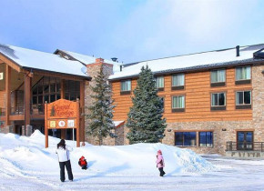 Exterior view of Grand Lodge at Brian Head.