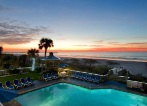 Outdoor pool at Ocean Isle Inn.