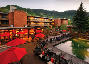 Patio at Aspen Square Condominium Hotel.