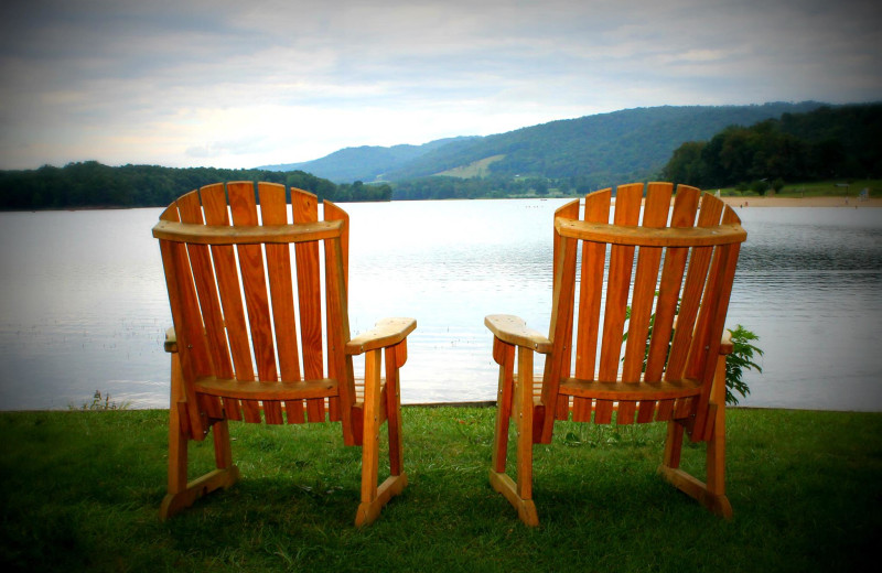 Relax by the lake at Rocky Gap Casino Resort.