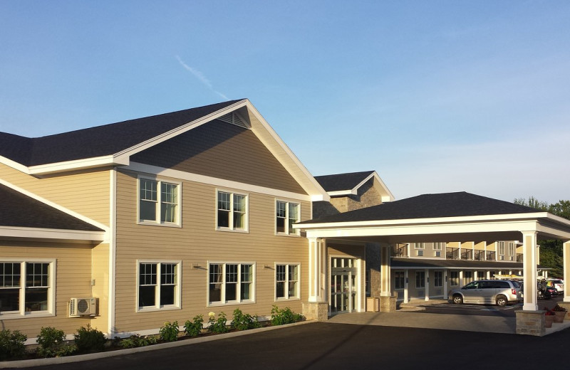 Exterior view of Belfast Harbor Inn.