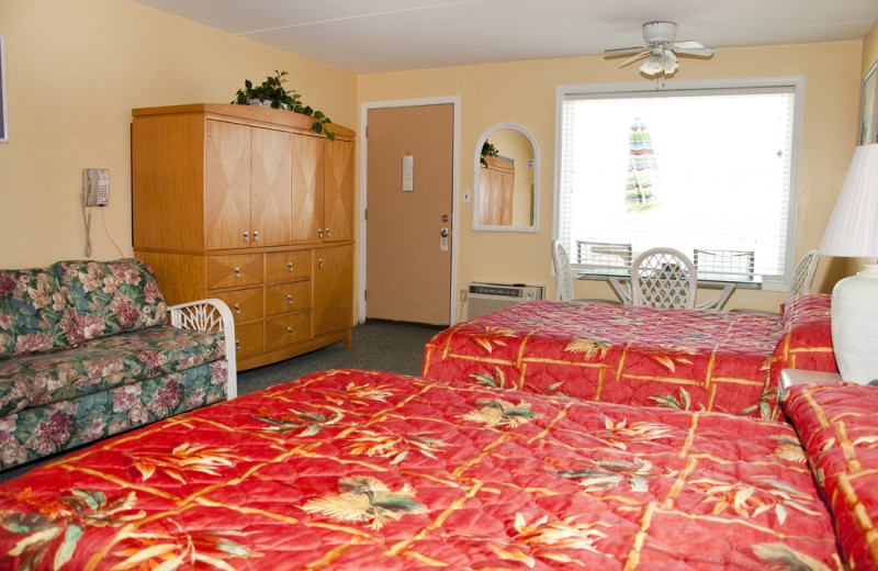 Guest room at Granada Ocean Resort.