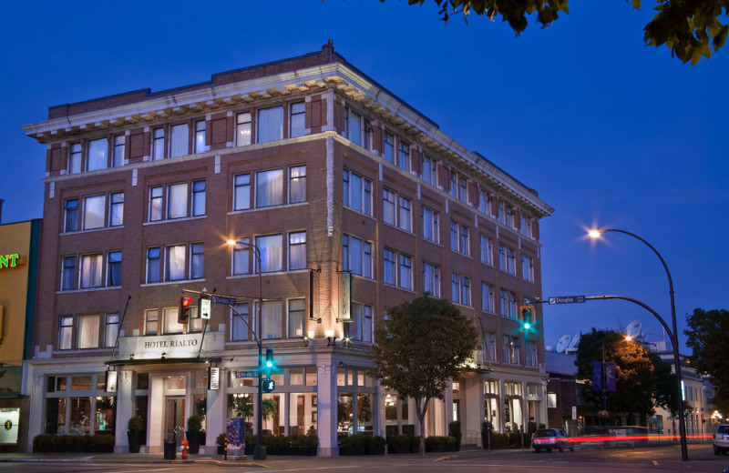 Exterior view of Hotel Rialto.