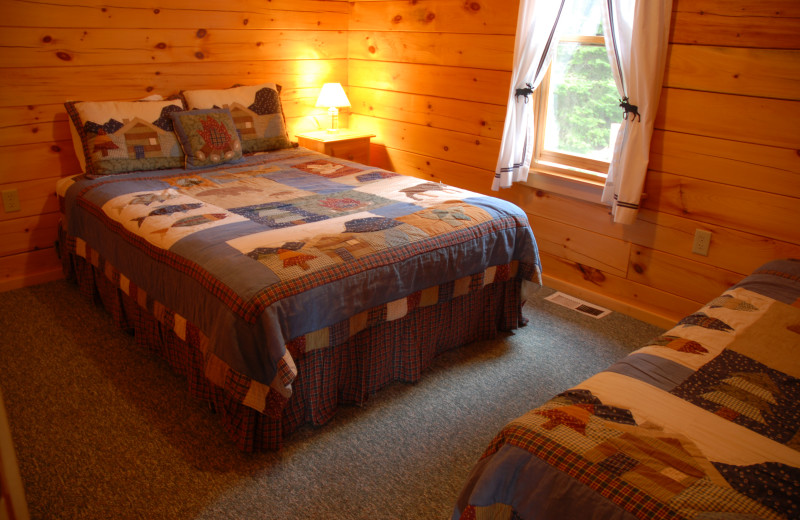 Cabin bedroom at Cabins at Lopstick.