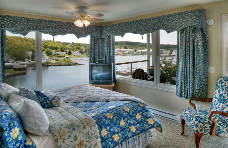 Guest room at Harborage Inn.