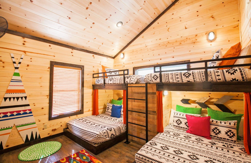 Cabin bedroom at Blue Beaver Luxury Cabins.