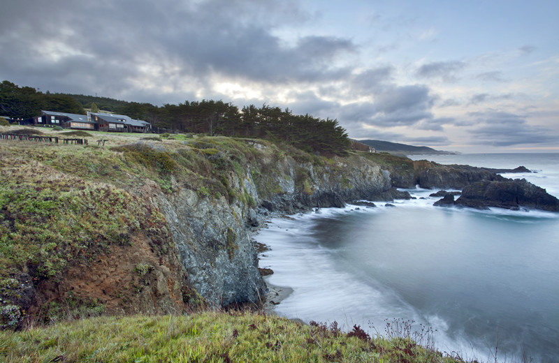 Exterior view of Sea Ranch Lodge.