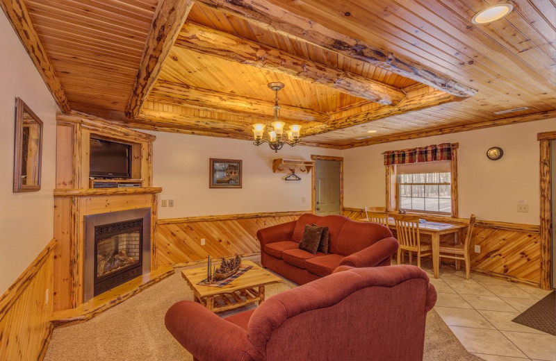 Guest room at Sojourner's Lodge & Log Cabin Suites.