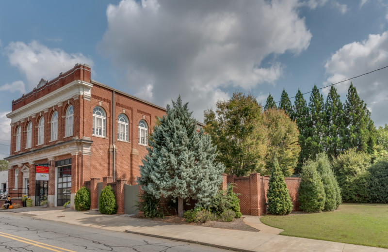 Exterior view of Firehouse Inn.