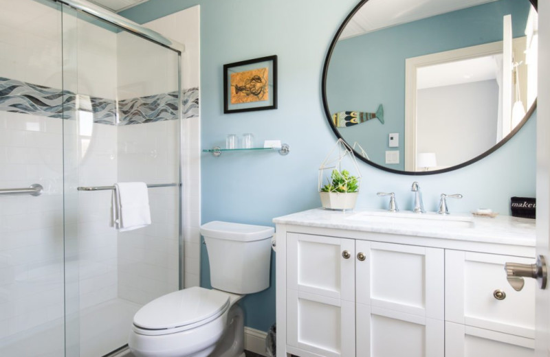 Guest bathroom at The Nonantum Resort.