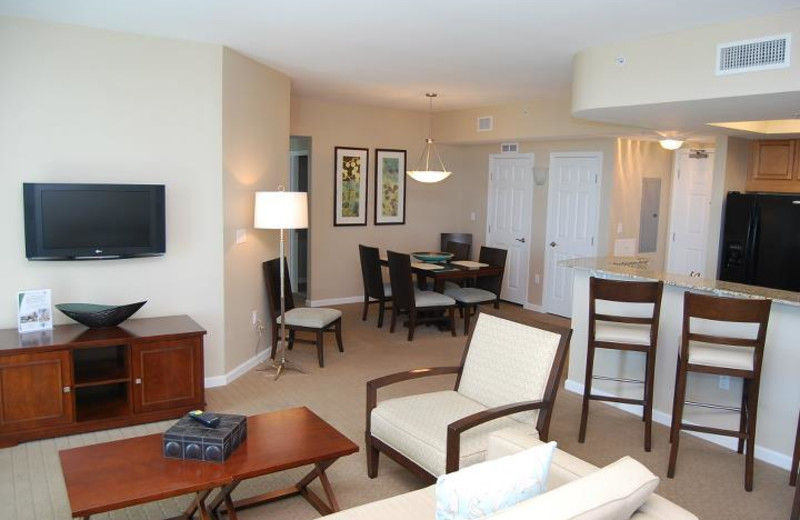 Guest room at The Palms of Destin Resort & Conference Center.