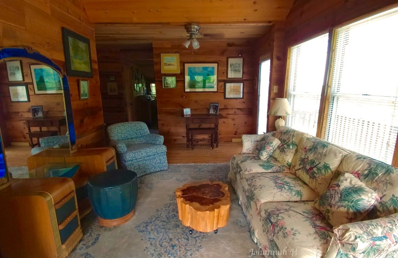 Guest room at Singletree Gun & Plough.