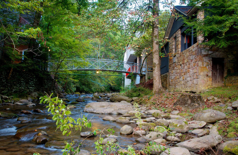 Exterior view of Zoder's Inn.