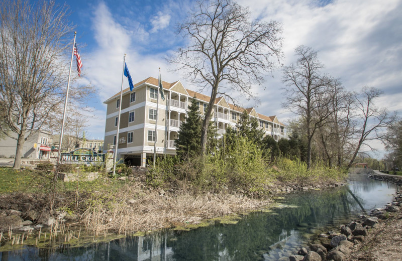 Exterior view of Mill Creek Hotel.