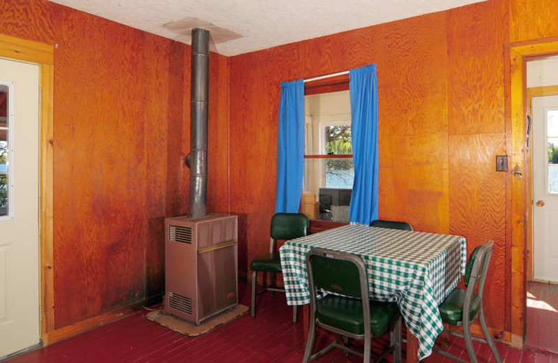 Guest dining room at Whitefish Bay Camp.