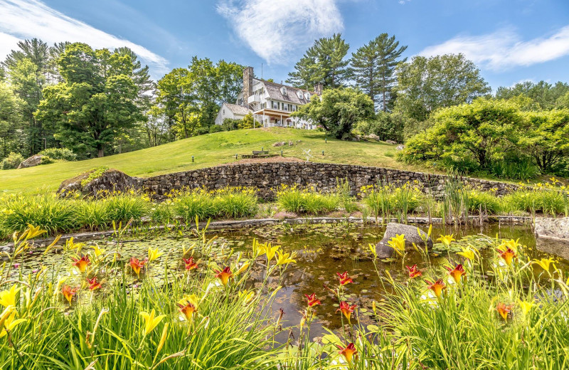 Exterior view of Adair Country Inn.