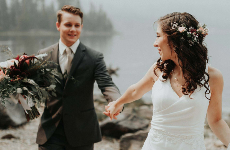 Weddings at Cascade Lodge.