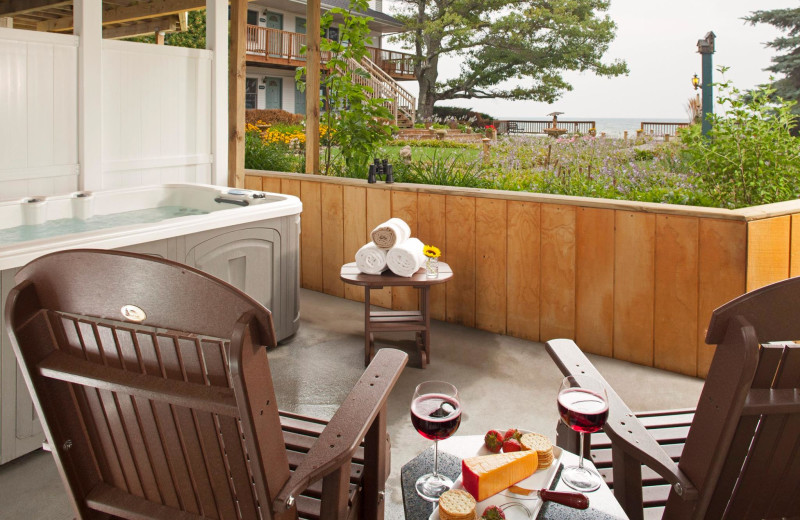 Guest patio and hot tub at Huron House.