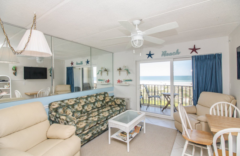 Guest living room at Beacher's Lodge Oceanfront Suites.