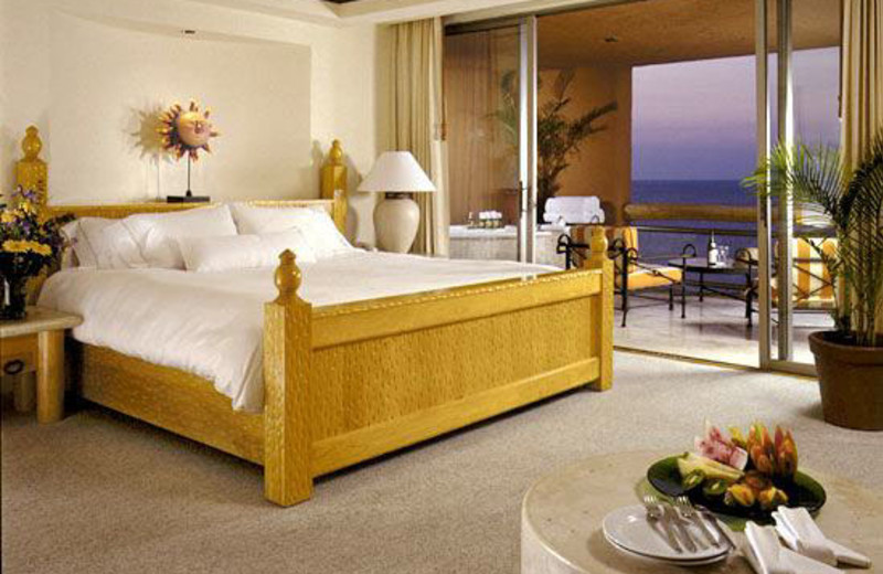 Guest room at The Westin Regina Golf and Beach Resort.