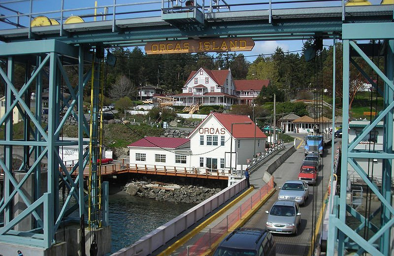 Ferry to island near Turtleback Farm Inn.