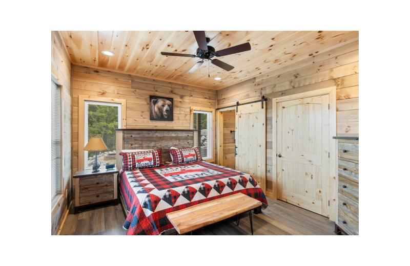 Bedroom at American Patriot Getaways - Morning Wood.