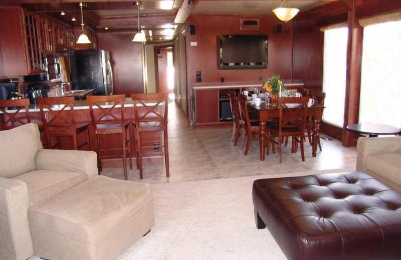 The 75' Platinum houseboat interior at Antelope Point.