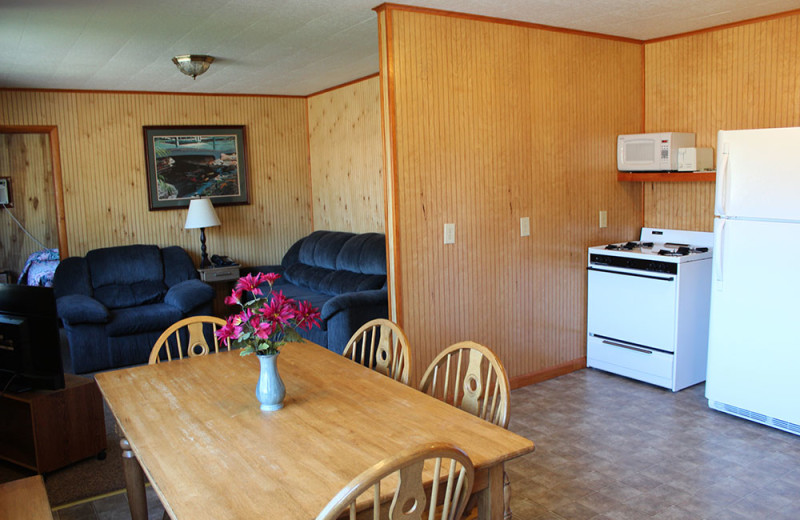 Guest kitchen and dining at Flamingo Resort.