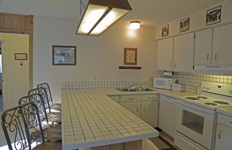 Rental kitchen at Range View Rentals.