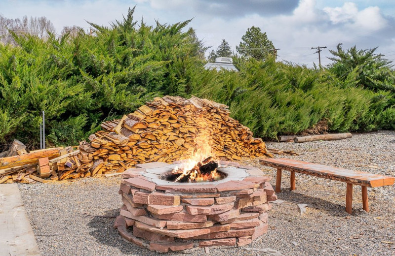 Fire pit at Hotchkiss Inn.