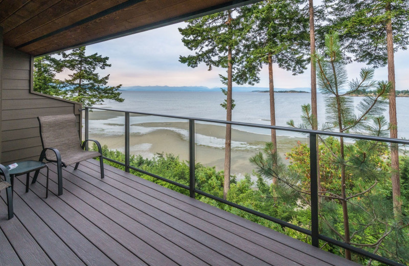 Guest balcony at Tigh-Na-Mara Resort.