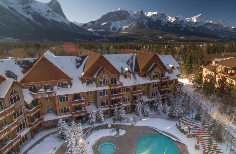 Outdoor pool at Stoneridge Mountain Resort.