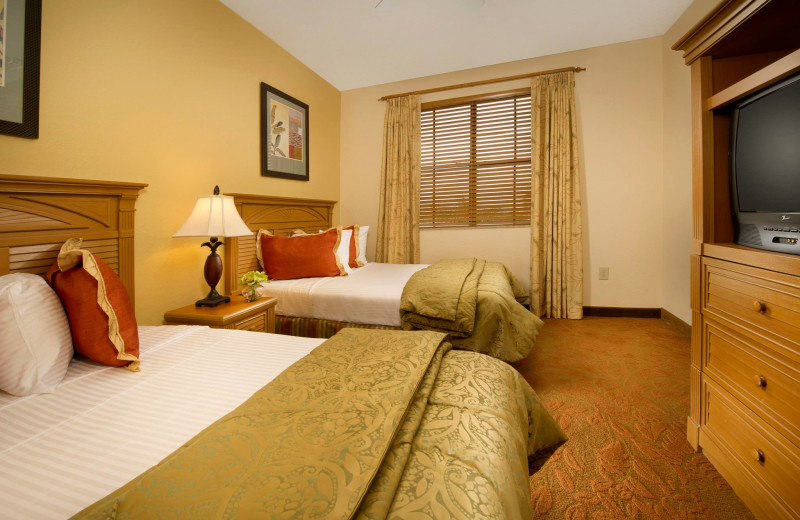 Suite bedroom at Floridays Resort Orlando.