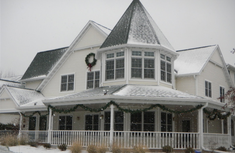 Exterior view of Pheasant Park Resort.