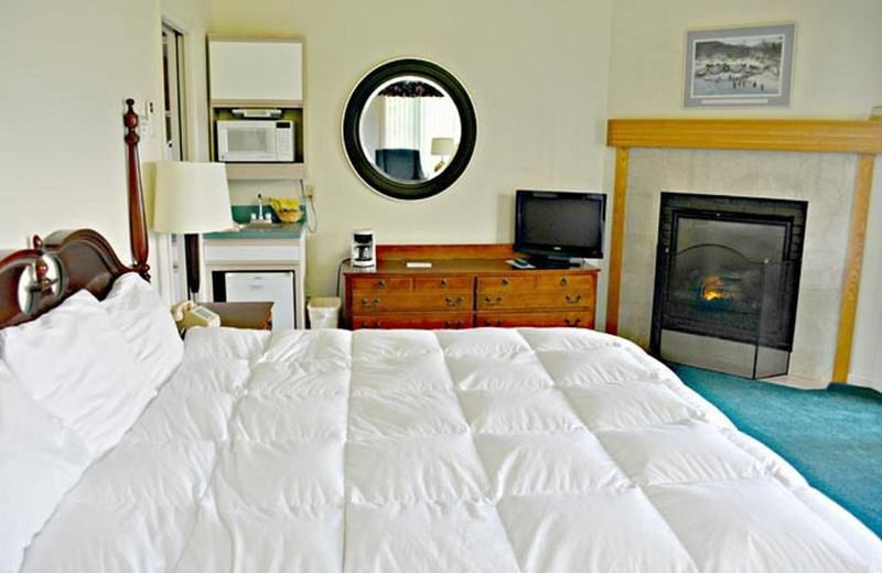 Guest room at Nordic Village Resort.