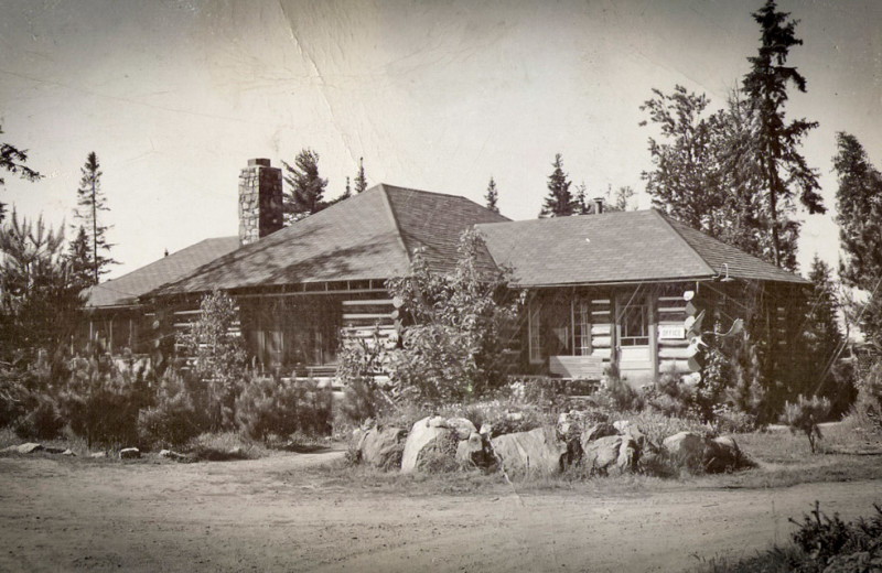 Historic photo of Killarney Lodge in Algonquin Park.