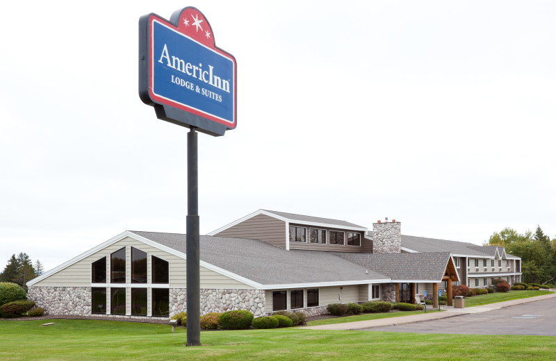 Exterior view of AmericInn Lodge & Suites Two Harbors.