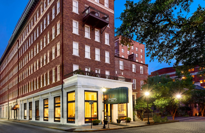 Exterior view of Planters Inn on Reynolds Square.