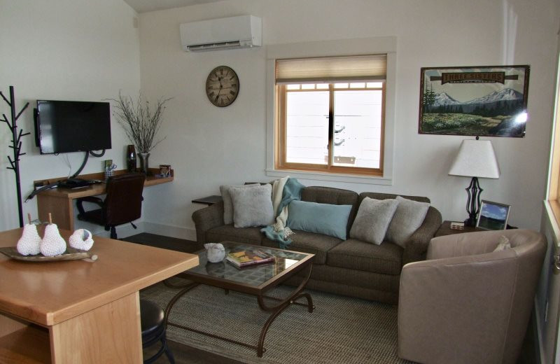 Rental living room at Sisters Vacation Rentals.
